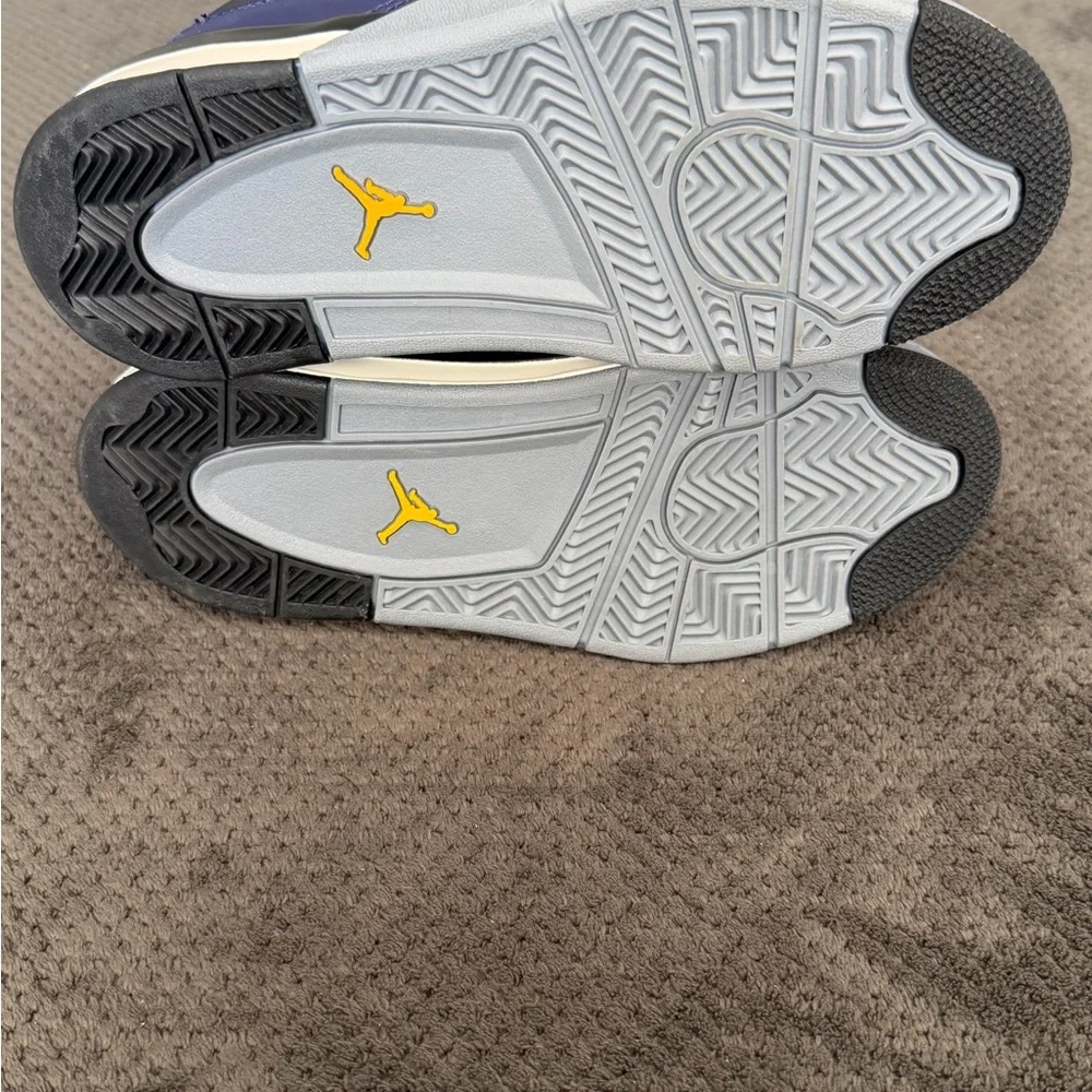 Jordan 4 Lakers size 3Y/4.5W
